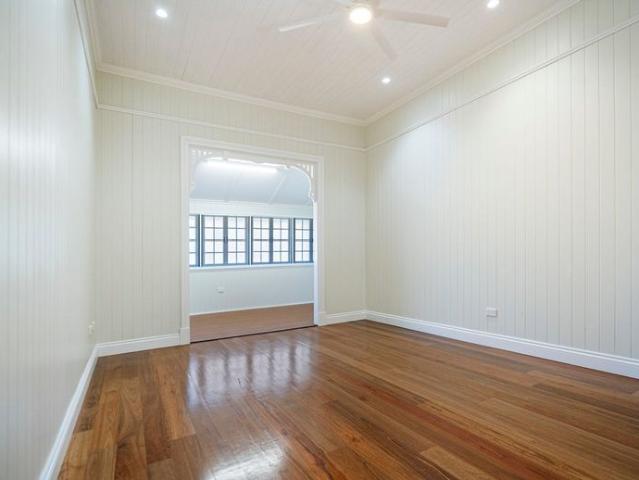 Renovated Queenslander with ocean views | 200m to the beach