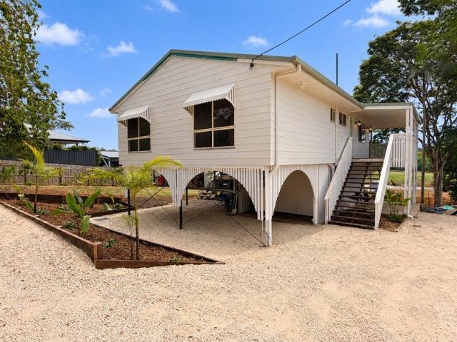 Renovated Queenslander with Views