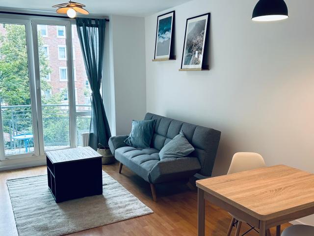 Renovated quiet & bright 2 room flat in Weissensee