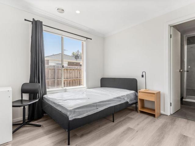 Renovated Rooming House in Wyndham Vale – Stylish, Convenient, and Modern Living – BILLS INCLUDED