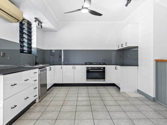 Renovated & Ready: Stylish Townhouse Living