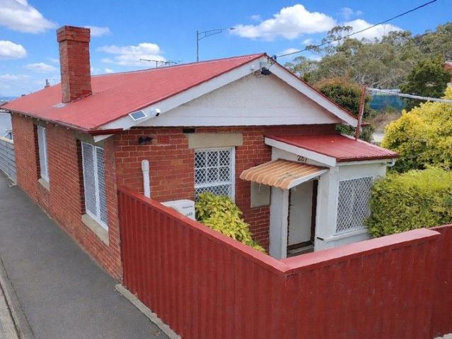 Prime development site | Renovated & Investor Ready