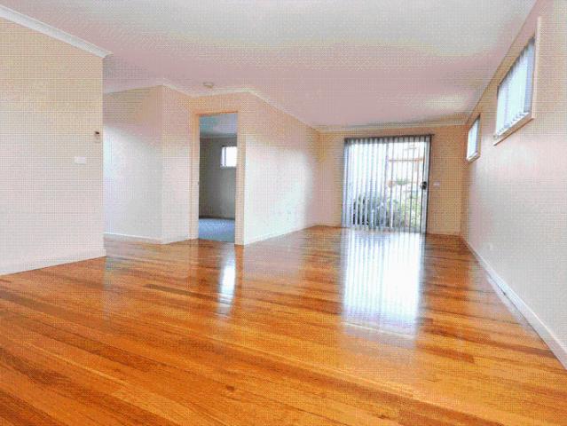 Renovated & Ready to Move In – Easy Preston Living!