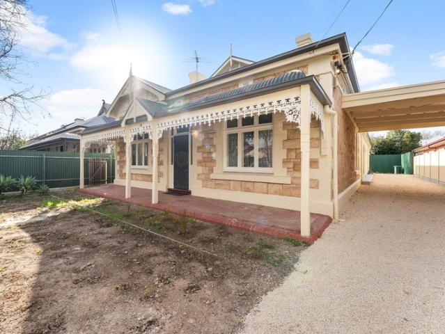 Renovated, Refined & Ready to Enjoy in Prospect