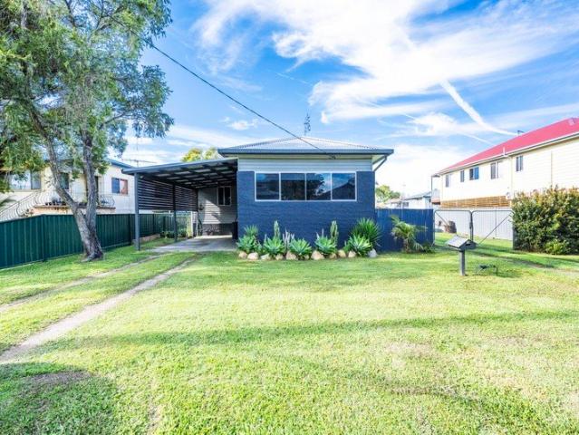 RENOVATED, RELAXED & READY TO ENTERTAIN