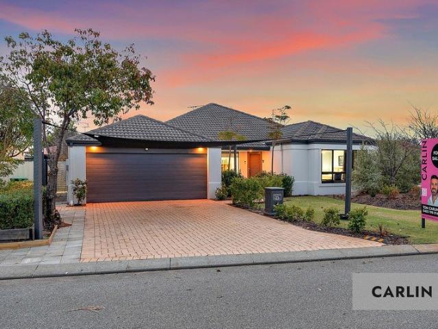 RENOVATED, RESORT STYLE LIVING IN THE HEART OF SUCCESS
