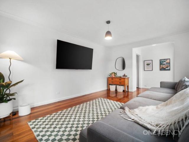 Renovated, Warm & Light Filled With Leafy Outlook