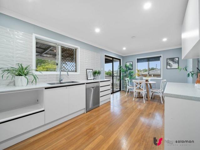 BARGAIN AWAITS! COASTAL VIBE!