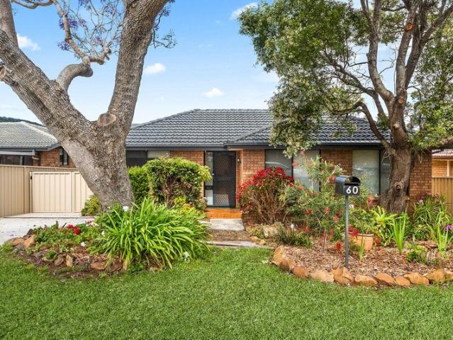 Renovated with Style, Outdoor Entertaining and Escarpment Views