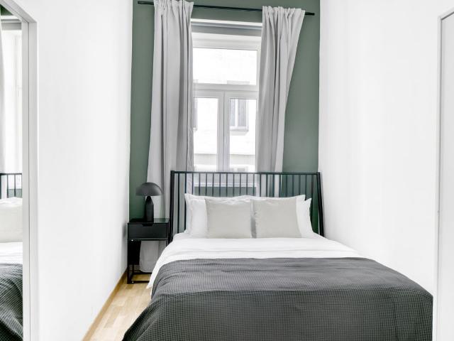 Renovated Wieden 2BR in Historic Building, near HBF, Vienna Amsterdam Apartments for Rent