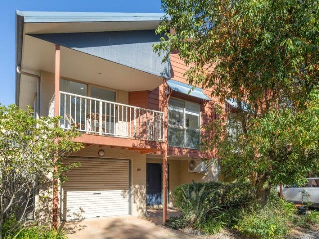 RENOVATED TOWNHOME WITH EXCEPTIONAL SPACE & CONVENIENCE