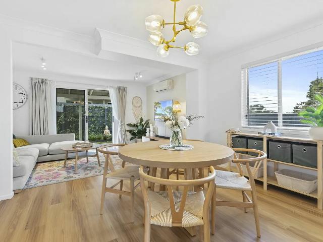 RENOVATED TOWNHOUSE IN PRIME GRIFFIN LOCATION