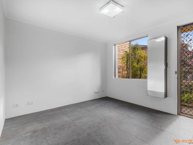 Renovated Townhouse in Resort Style Complex