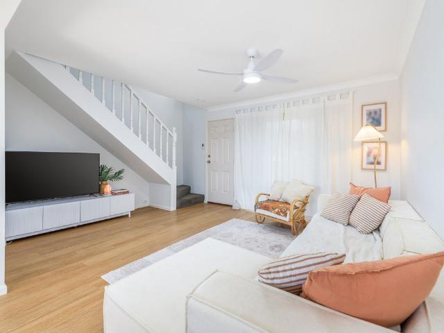 Renovated Townhouse in Secure Complex with Pool