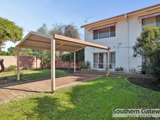 RENOVATED TOWNHOUSE WITH SPACE INSIDE & OUT