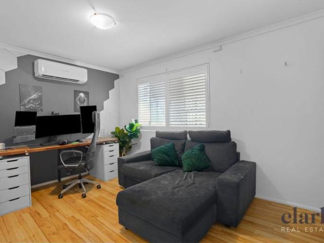 Renovated Townhouse with Private Courtyard in the Heart of Taringa