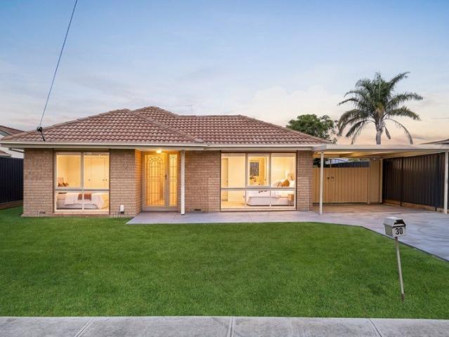 Renovated to Perfection with Outstanding Outdoor Entertaining