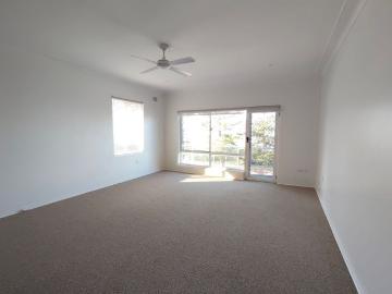 Renovated top floor front facing with open views
