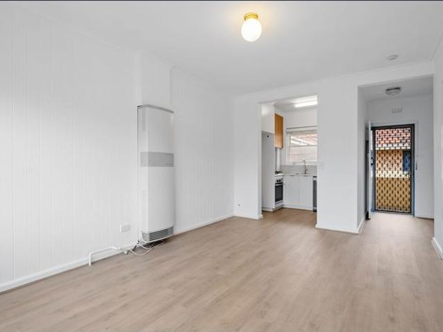 Renovated Top Floor Living in the Heart of Elwood