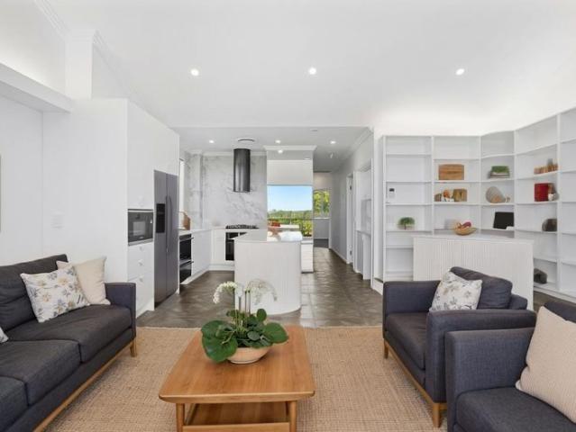 Renovated Top Floor Retreat in Boutique Complex