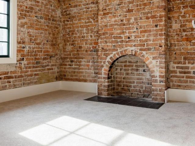 Renovated terrace of style & character