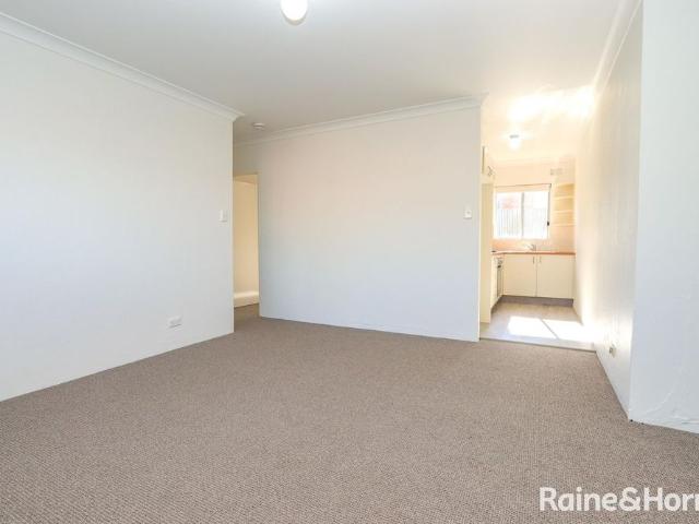 Renovated three bedroom unit available NOW!