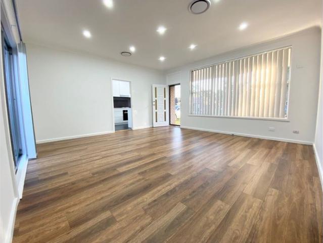 RENOVATED THREE BEDROOM VILLA IN A QUIET STREET!