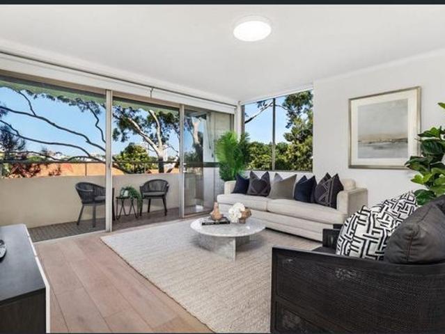 Renovated Three Bedroom Apartment in Super Convenient Location