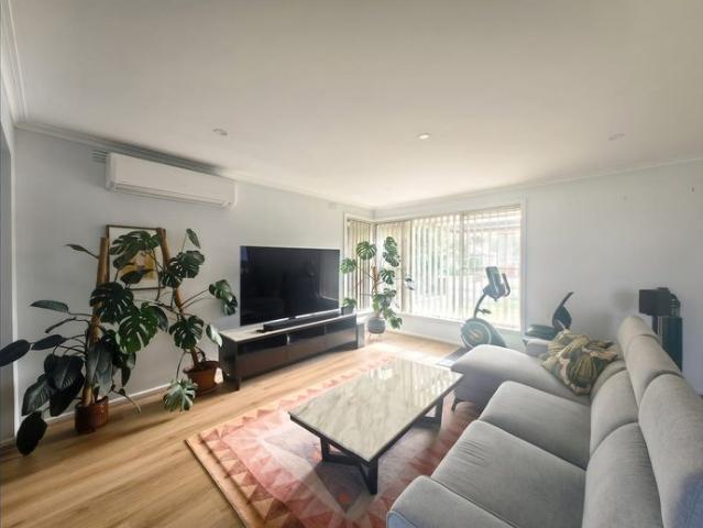 RENOVATED THREE BEDROOM FAMILY HOME IN CLAYTON SOUTH