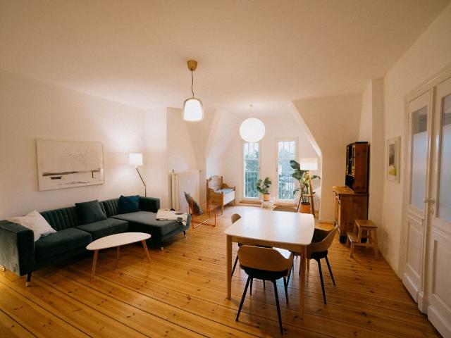 Renovated three room flat in an old villa in green part of Berlin, Berlin Amsterdam Apartments for Rent