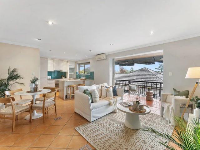 Renovated Two Bedroom Apartment with Solar in Prime Clayfield Location