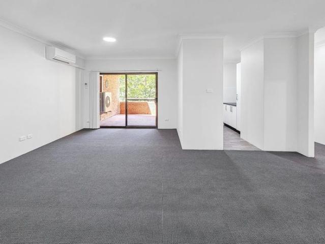 RENOVATED TWO BEDROOM APARTMENTS IN CONVENIENT LOCATION