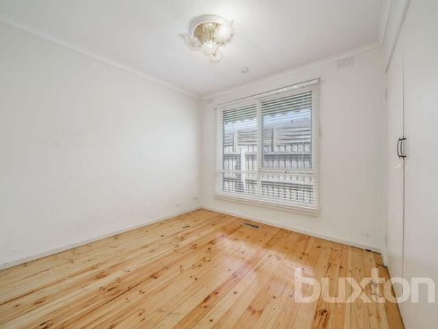 RENOVATED TWO BEDROOM IN THE MCKINNON COLLEGE ZONE