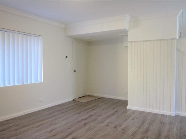 RENOVATED TWO BEDROOM TOWNHOUSE IN A PRIME ARTARMON LOCATION