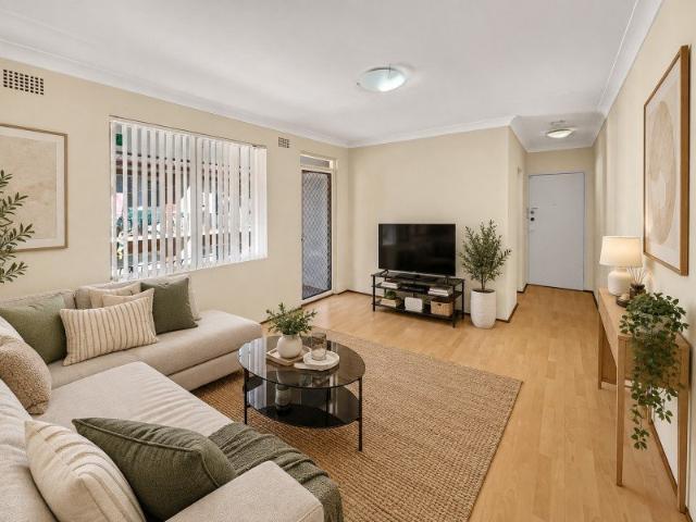 Renovated Two Bedroom Unit with Designer Kitchen