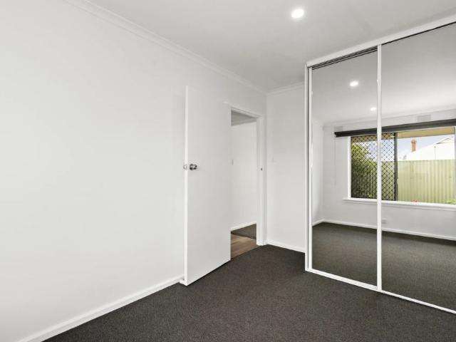 Renovated Two Bedroom Unit in Perfect Camden Park Location