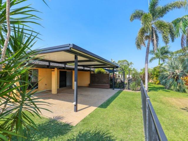 Renovated Two Bedroom Unit Overlooking the Golf Course