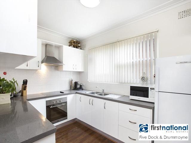 RENOVATED UNIT WITH VIEWS IN A SUPERB LOCATION
