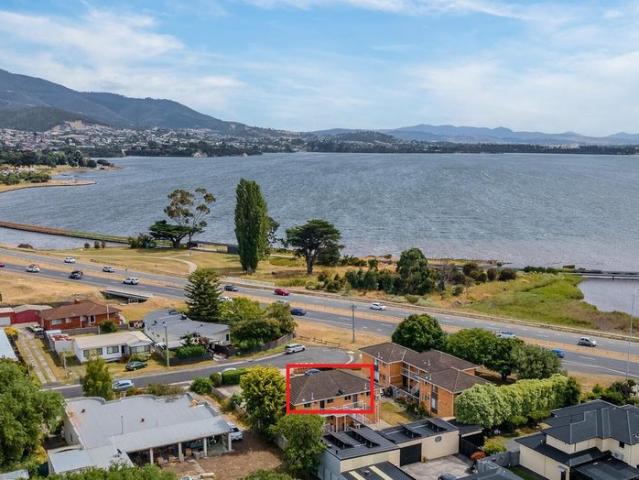 Renovated Unit with Views!