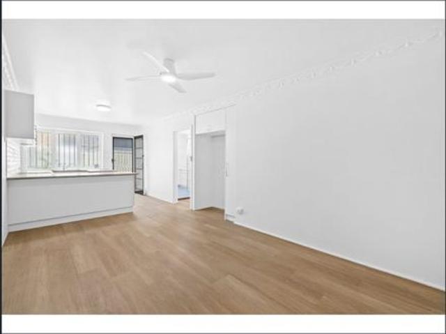 Renovated Unit  AC to Bedroom  Allocated Undercover Parking