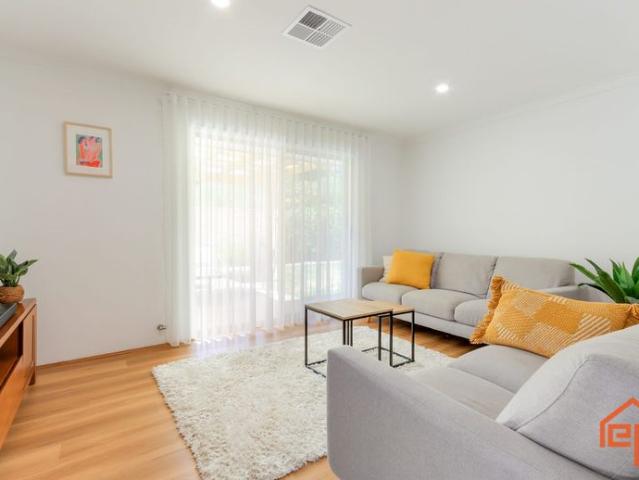 Renovated unit in Alfred Cove Furniture Optional