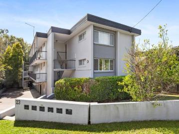 Renovated Unit in Boutique Complex of Six