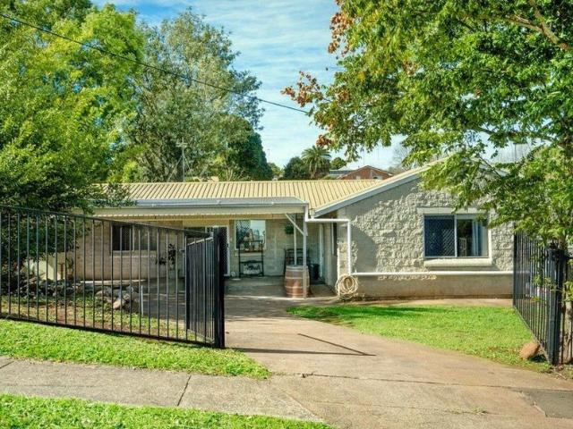 ~ Renovated Unit in Enviable Location ~