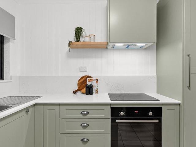 Renovated unit in Freshwater