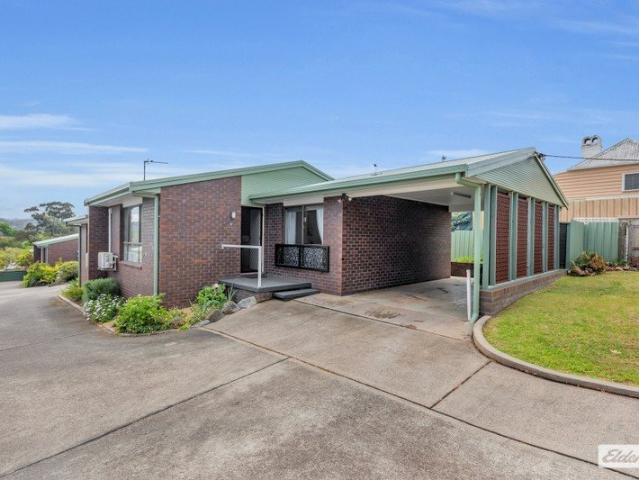 RENOVATED UNIT IN PRIME BEGA LOCATION