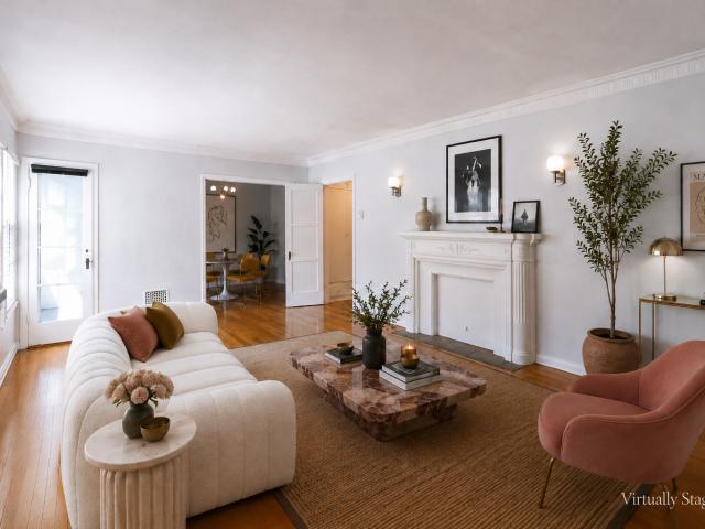 Renovated, Huge Upper 1 Bed / 1 Bath with Character + Garage Parking — Prime K Town