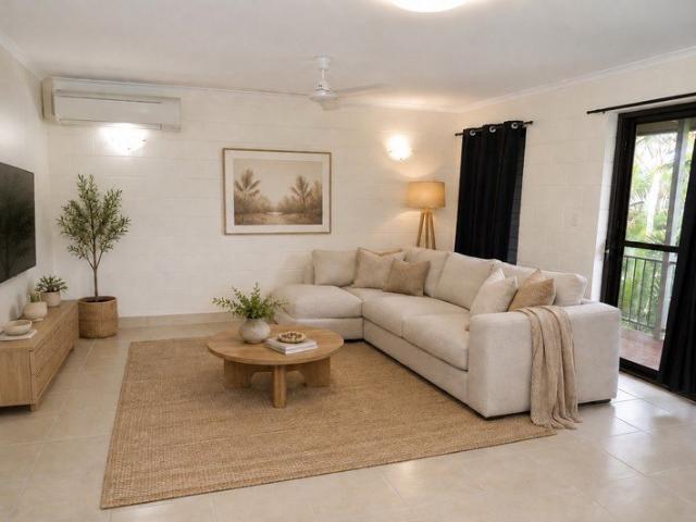Renovated Upstairs Apartment in Popular Belgian Gardens Complex