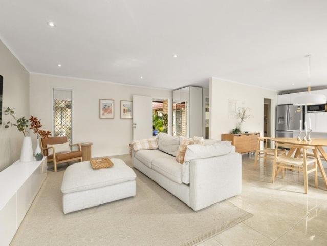 Renovated Villa in Sought After Everton Park