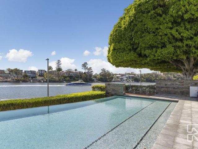 Renovated villa, with additional storage and direct carpark access in 'Cutters Landing'