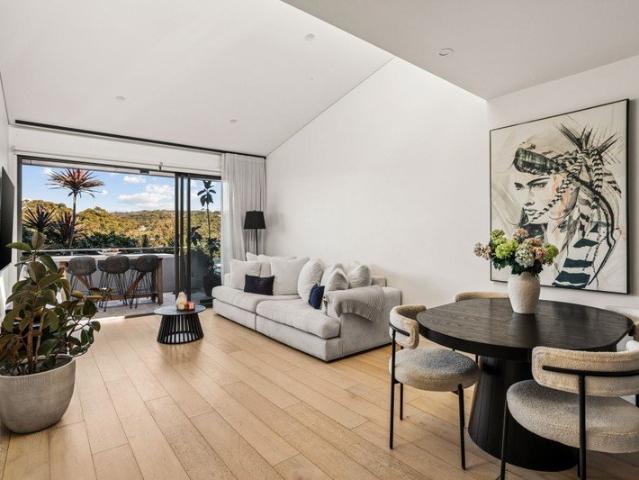 Renovated Village Apartment with Leafy District Views